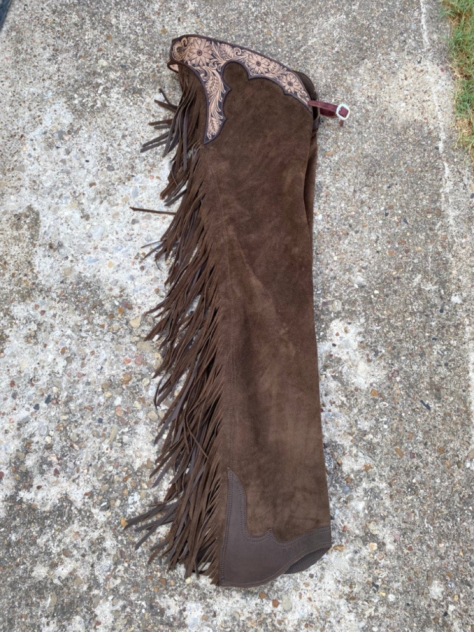 Show Chaps Pioneer Corto Con Borchie – ART-00101C